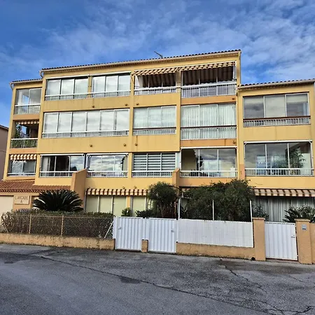 Apartment 1 Chambre, Climatisation, Proche Plage, A Pied *